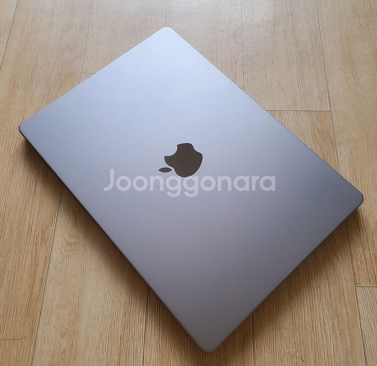 부산 맥북프로M3 14인치 16GB/512GB 배터리92% 팝니다.--3