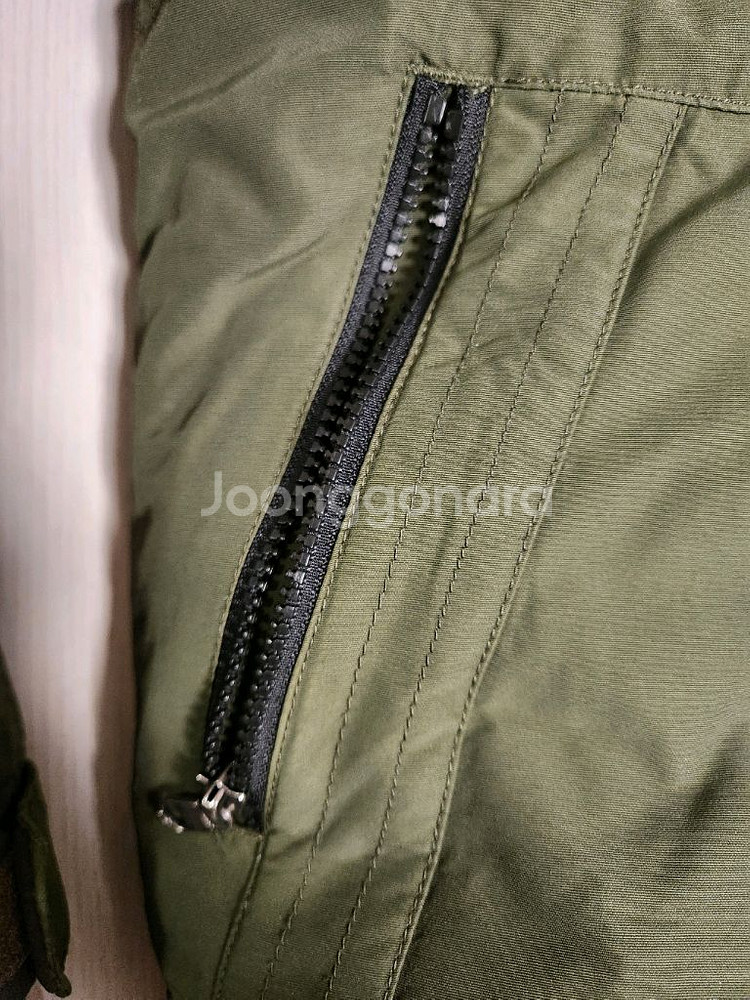 빈폴아웃도어 보머 도브 다운 (BO6X38D09H, 카키)사이즈M모자털 탈부착가능모자 탈부착가능해요지퍼에 줄이 있었--16