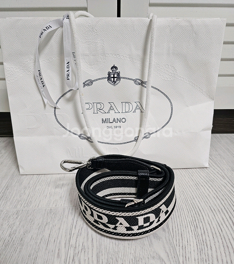 미사용 정품 프라다(1BC145) 숄더가방 은장 스트랩 (가방끈)--1