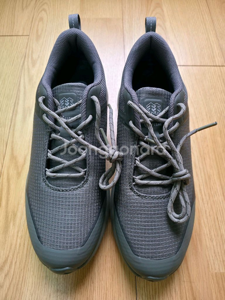 (새상품) 코오롱 스포츠 스니커즈 265사이즈--1