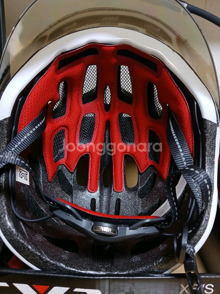 자전거 헬멧 팝니다--6