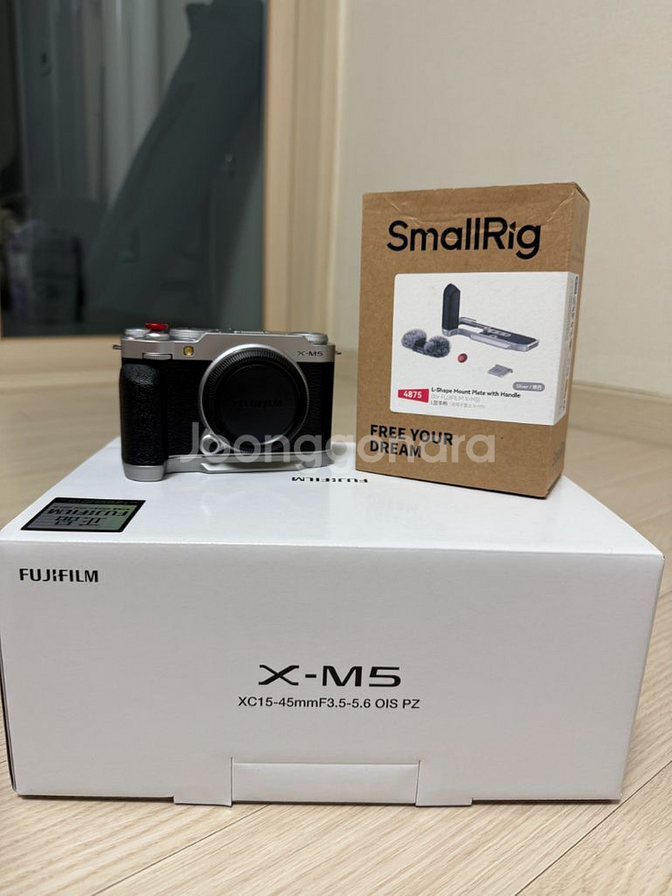 후지필름 x-m5 실버 바디 판매합니다--0
