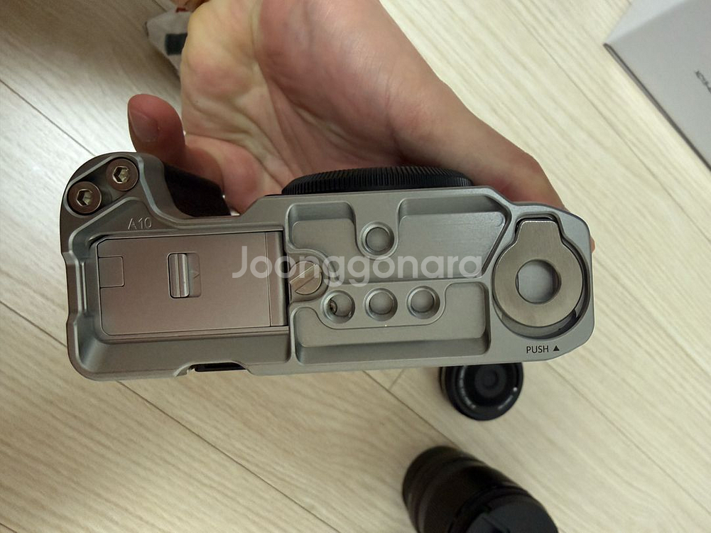 후지필름 x-m5 실버 바디 판매합니다--5