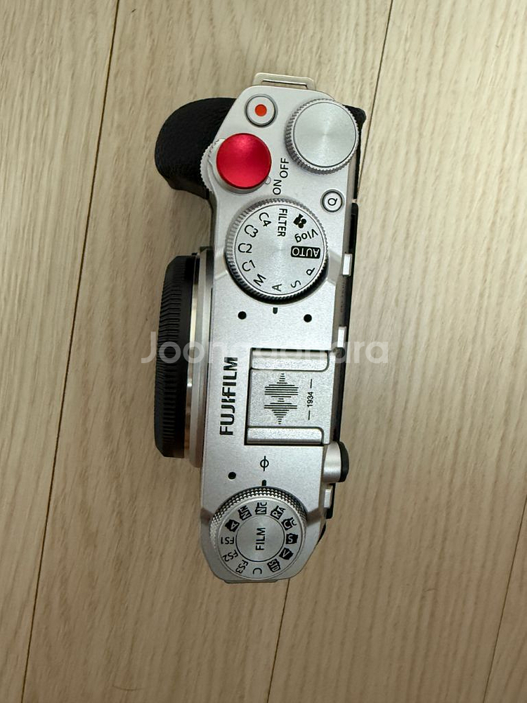 후지필름 x-m5 실버 바디 판매합니다--6