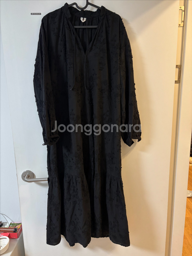 아르켓 블랙 자수 롱 원피스--1
