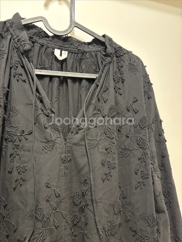 아르켓 블랙 자수 롱 원피스--2