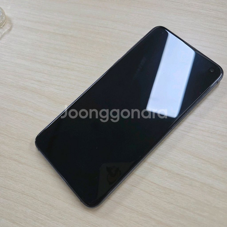 갤럭시 S10e 블랙 128GB, 램 6GB 상태 좋아요--2