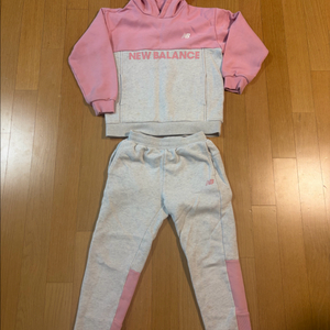 뉴발란스 키즈 후드티 조거팬츠 세트 (상하복 두세트일괄가격))