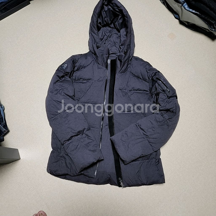 휠라. 경량구스패딩 95--0