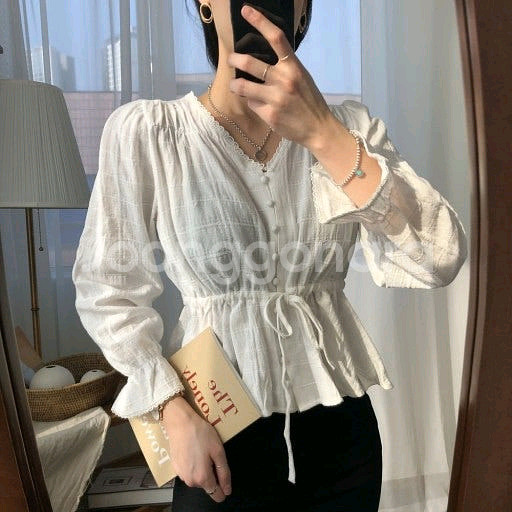 브이넥 콩단추 린넨 프릴 레이스 리본 블라우스 / 핫핑 리리앤코 육육걸즈 아뜨랑스 쇼퍼랜드 피터앤웬디 프리티영띵--2