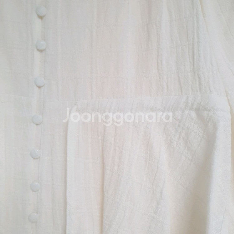 브이넥 콩단추 린넨 프릴 레이스 리본 블라우스 / 핫핑 리리앤코 육육걸즈 아뜨랑스 쇼퍼랜드 피터앤웬디 프리티영띵--9