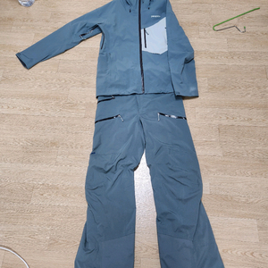 파타고니아 스키복 보드복 상하의 팝니다