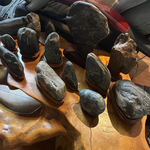 수석 15개 및 테이블