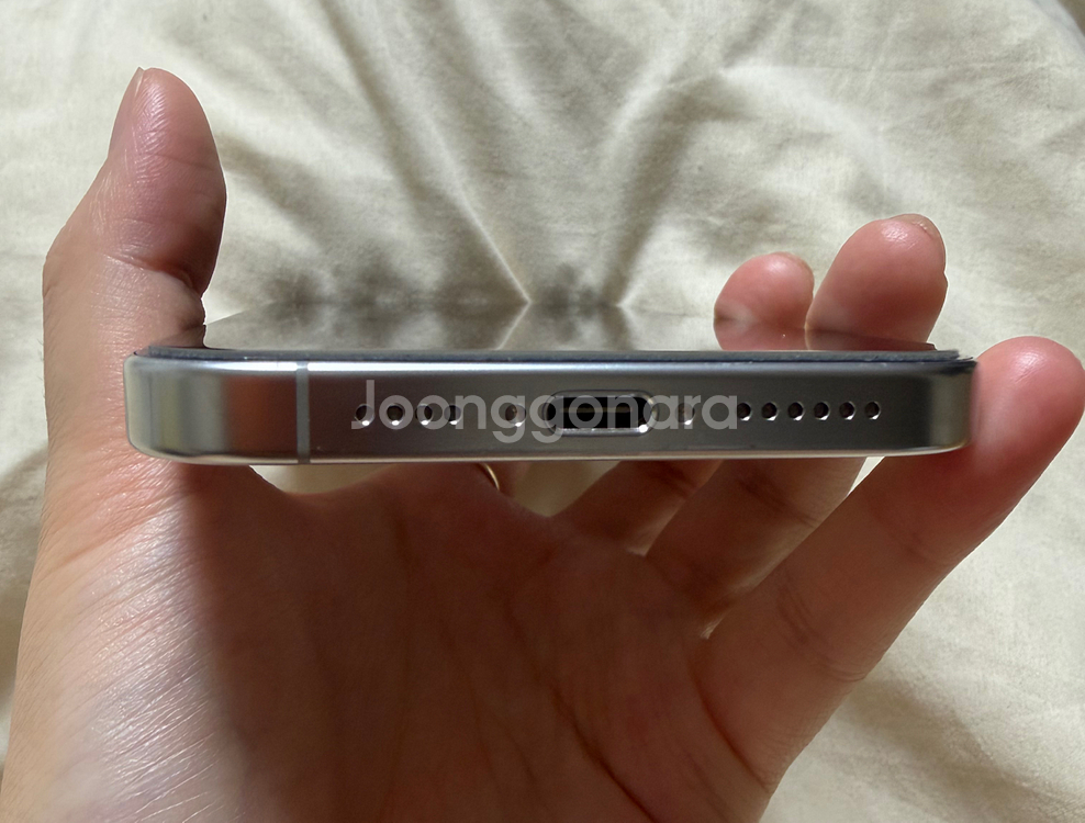 아이폰16프로맥스 256GB 화이트티타뉸--4