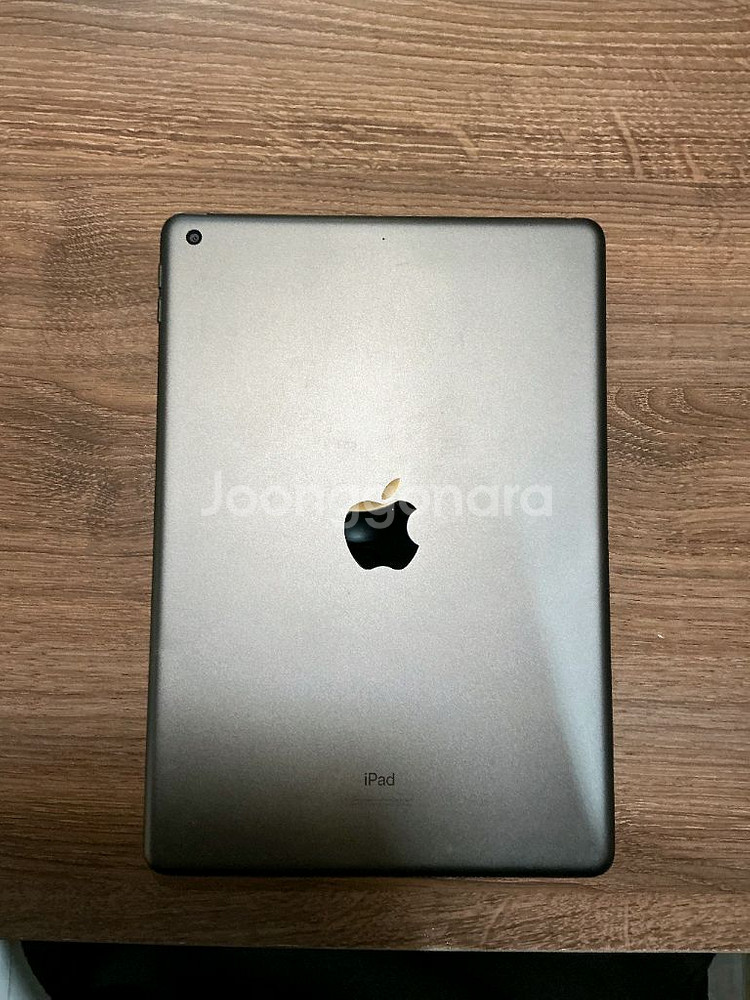 아이패드 에어 4세대 64GB 외이파이 + 케이스--1