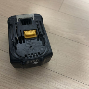 정품 마끼다 배터리 18v 3Ah