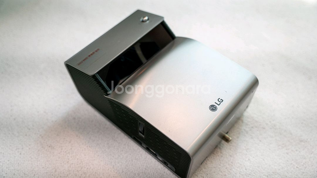 LG 초단점 미니 빔프로젝터 PH450U--1