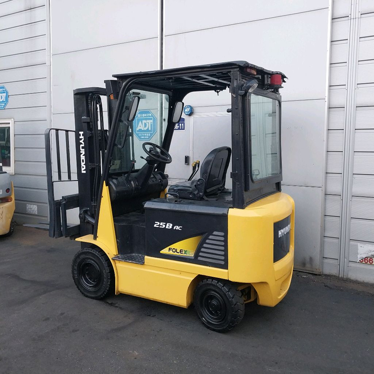 현대 2.5톤 전동지게차 사이드쉬프트 장착 3단 4700MM 이미지