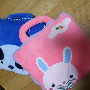 손잡이 쿠션 담요/핑크토끼&블루강아지 새상품