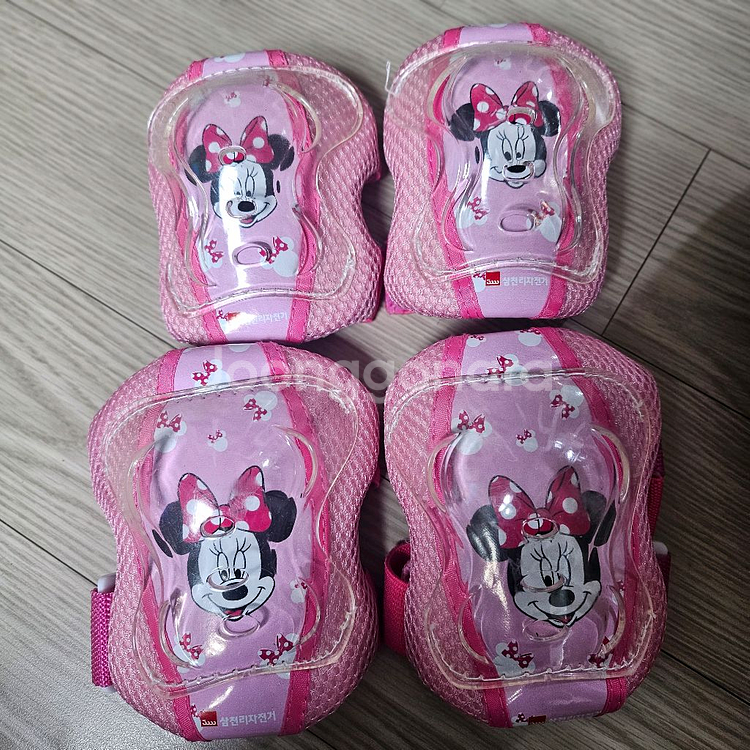 삼천리자전거 미니마우스 헬멧,보호대 새상품--4