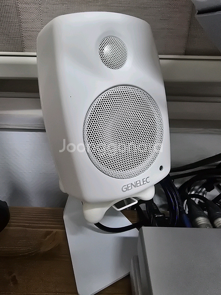 Genelec 제네렉 8010AW + 정품 L자 스탠드 세트--0
