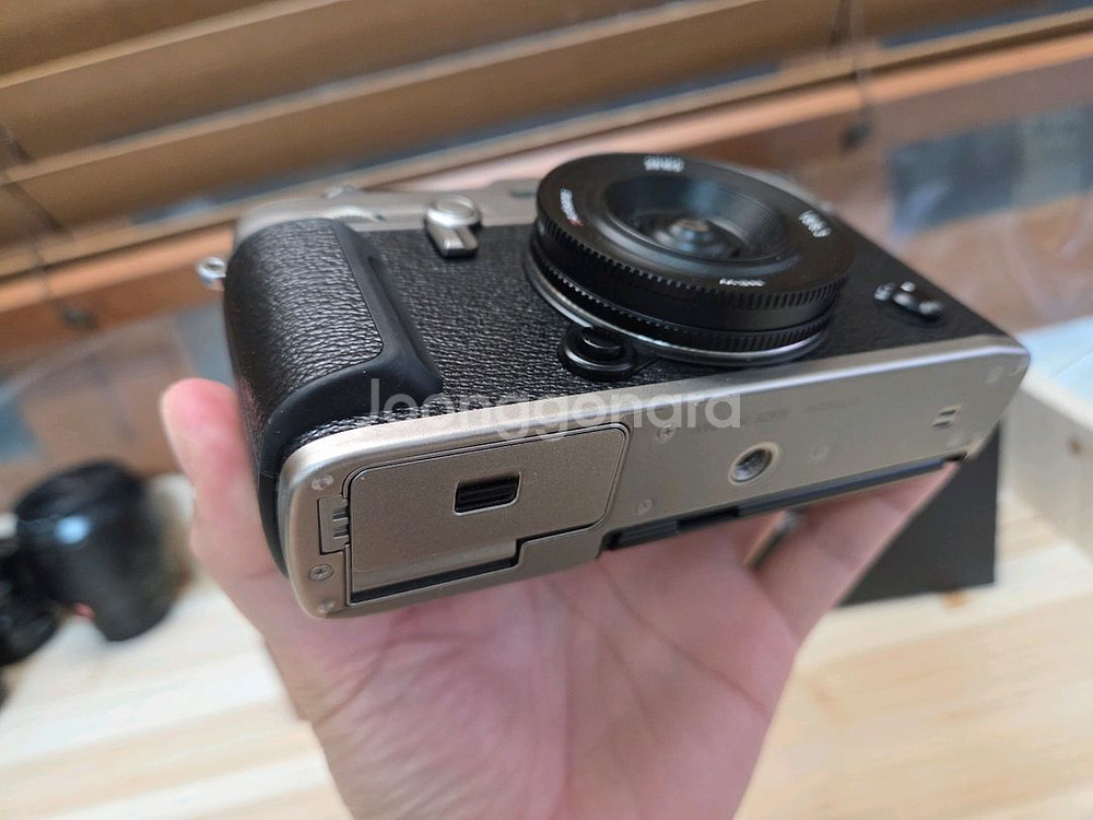 후지 X-PRO3 듀라실버 바디캡렌즈 포함--4