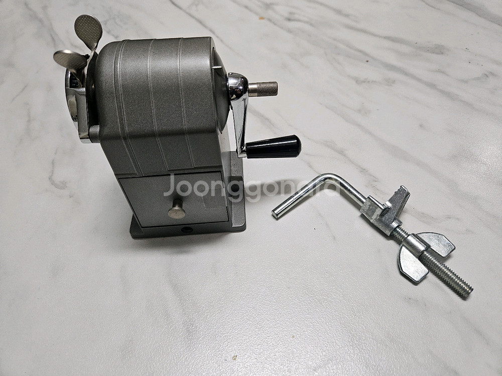 까렌다쉬 연필깎이 스위스제--4