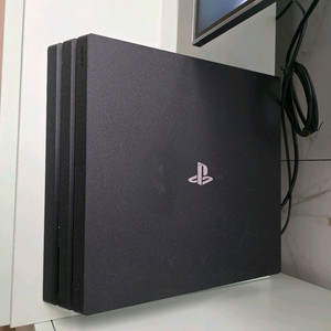 PS4 Pro 1TB 게임기 세트