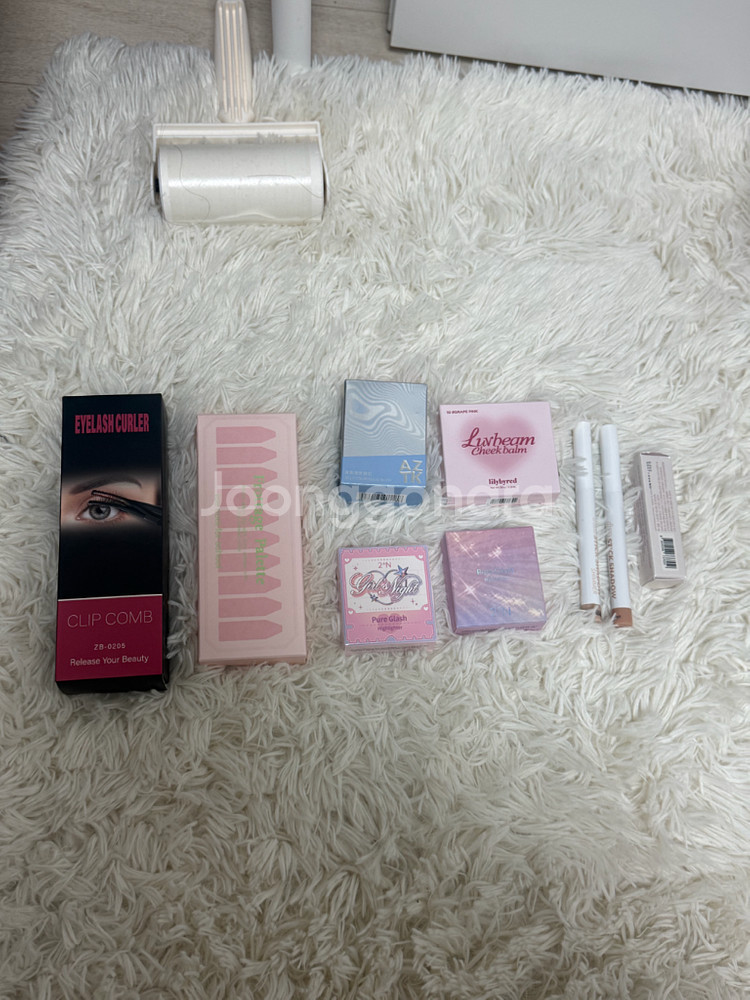 쿨톤 위주 색조 화장품 8개 일괄 판매--0