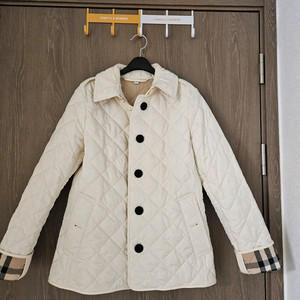 버버리 퀼팅 자켓