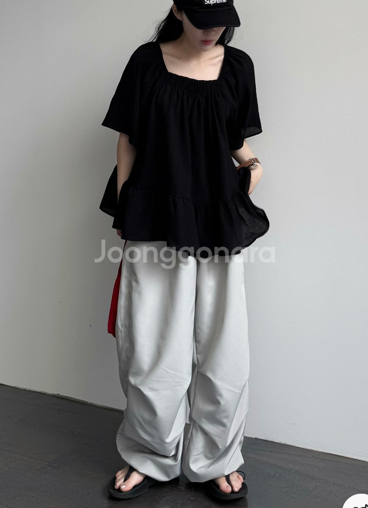 [새제품] 모네 블랙 블라우스--2