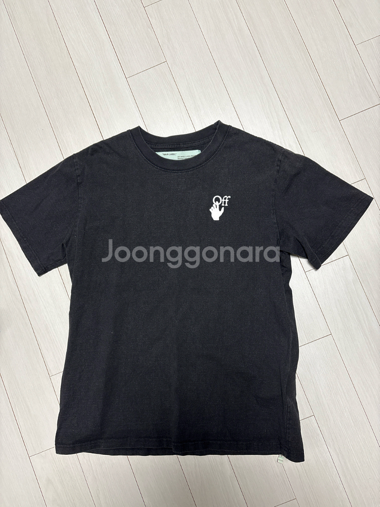 오프화이트 반팔 티쇼츠--1