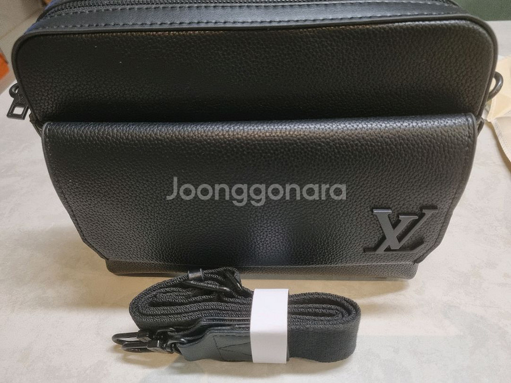 (새상품)루이비통 남성 크로스백--3