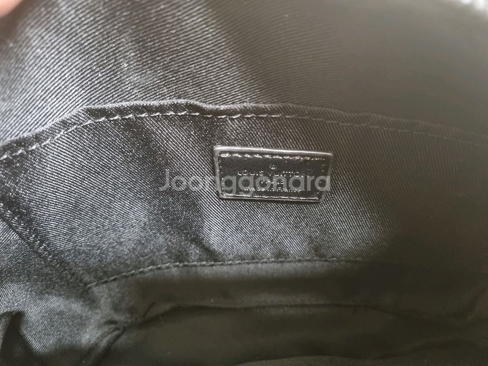 (새상품)루이비통 남성 크로스백--6