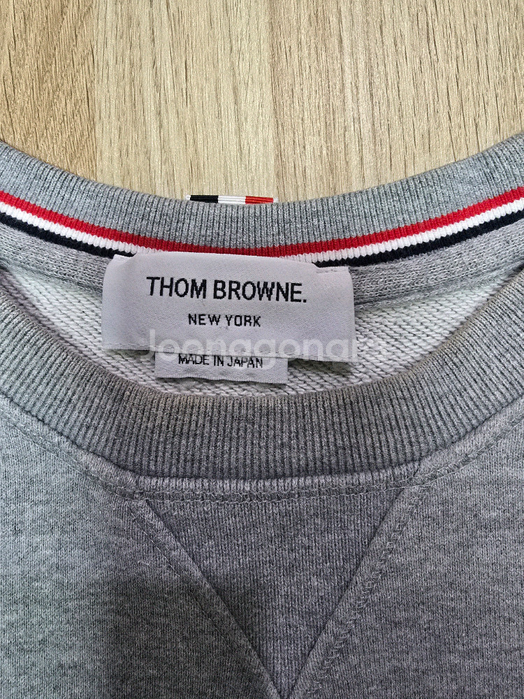 정품 톰브라운 사선완장 그레이 맨투맨 6사이즈 급처--1