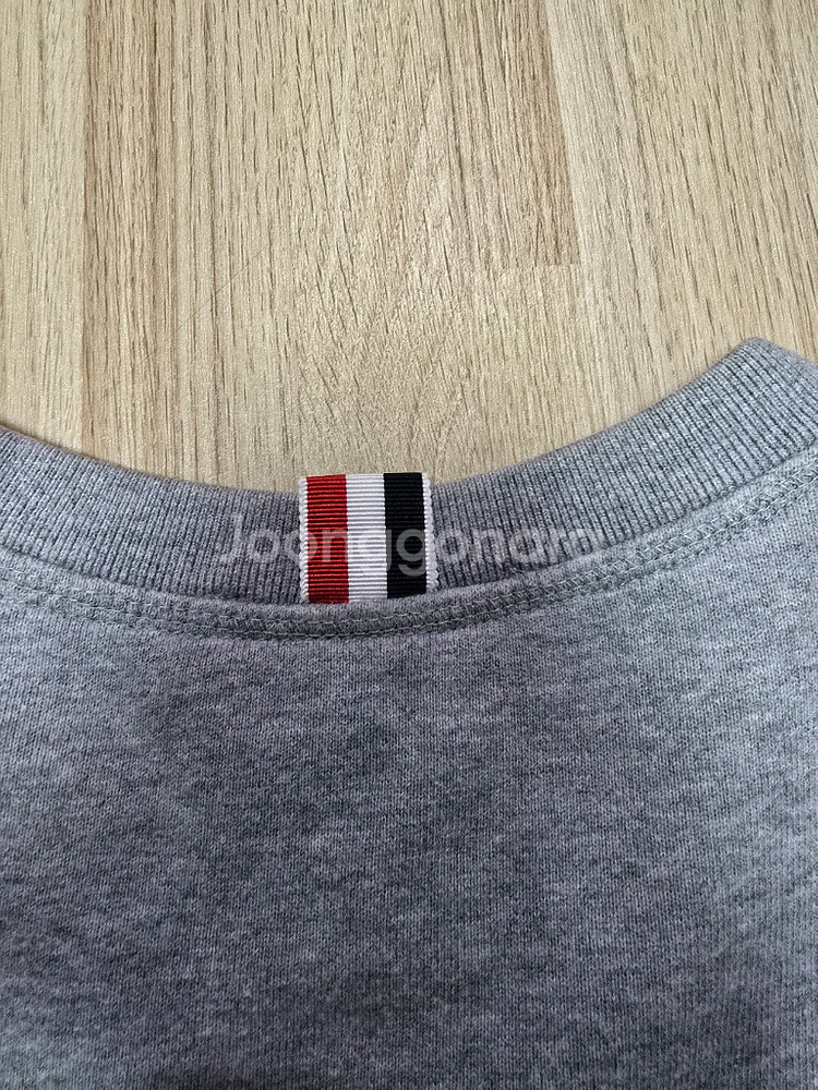 정품 톰브라운 사선완장 그레이 맨투맨 6사이즈 급처--2