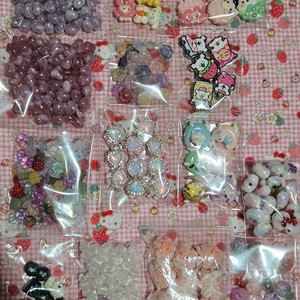 비즈(산리오비즈,수제비즈,유리비즈 등)