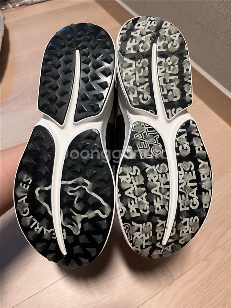 미착용 새제품 택포 ) 파리게이츠 여성골프화 250 사이즈--5