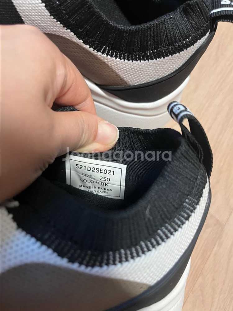 미착용 새제품 택포 ) 파리게이츠 여성골프화 250 사이즈--4