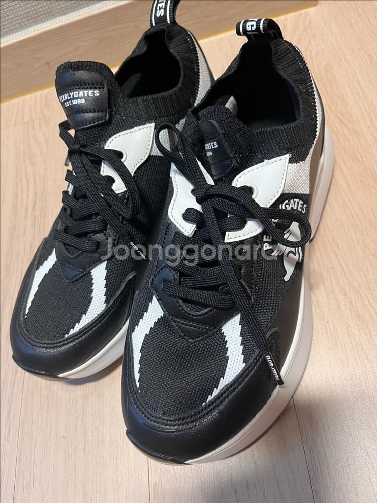 미착용 새제품 택포 ) 파리게이츠 여성골프화 250 사이즈--6