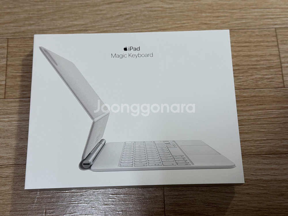 애플 아이패드 매직키보드 11인치 화이트--2