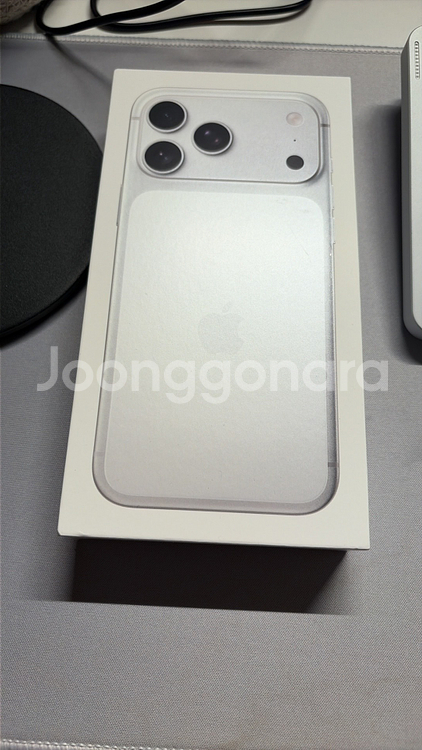 아이폰17 프로 맥스 1테라 실버 미개봉 무음판--0