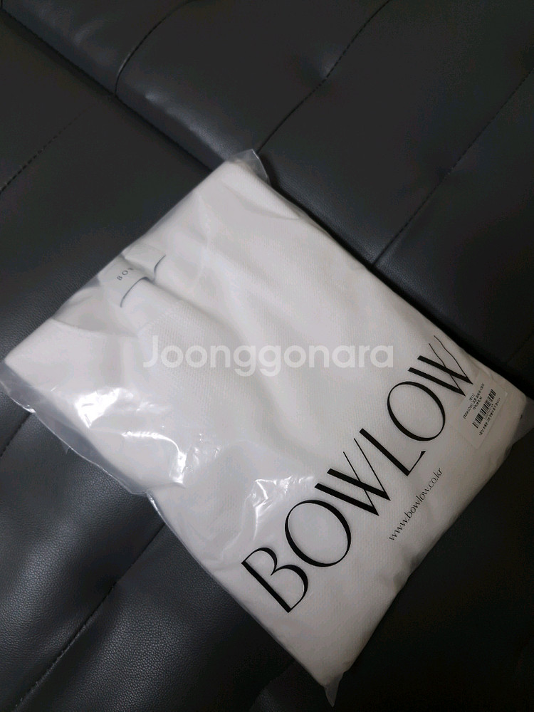 무신사 바우로 보트넥 베이직 니트티 [아이보리] M사이즈 새제품--0