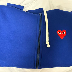 꼼데가르송 PLAY 블루 색상 후드집업 M사이즈