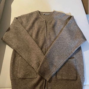 새상품 수아레 니트 가디건 L~XL 사이즈