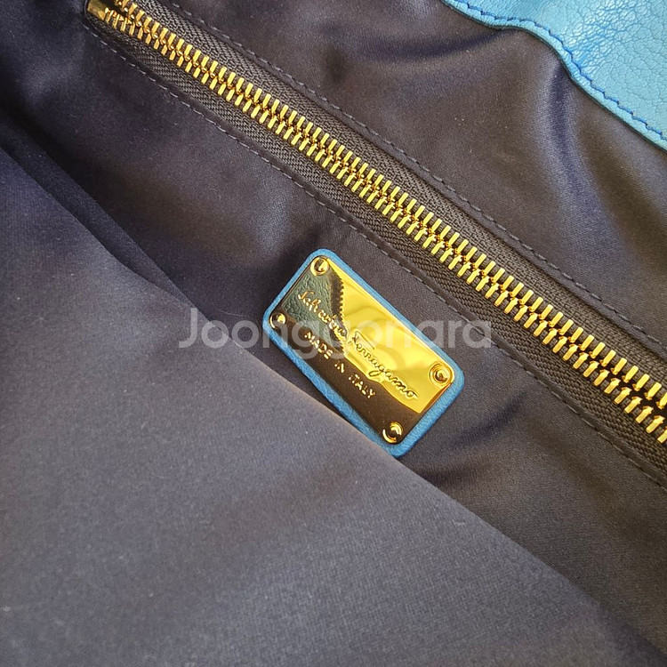 페라가모 21-F644 쇼퍼백(정품) - Used--7