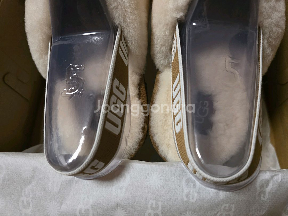 정품 미국 어그 플러프 예 클로그 빅키즈 5 새제품--6