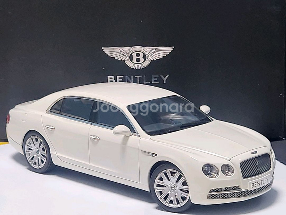 벤틀리 플라잉스퍼 교쇼 1:18--0