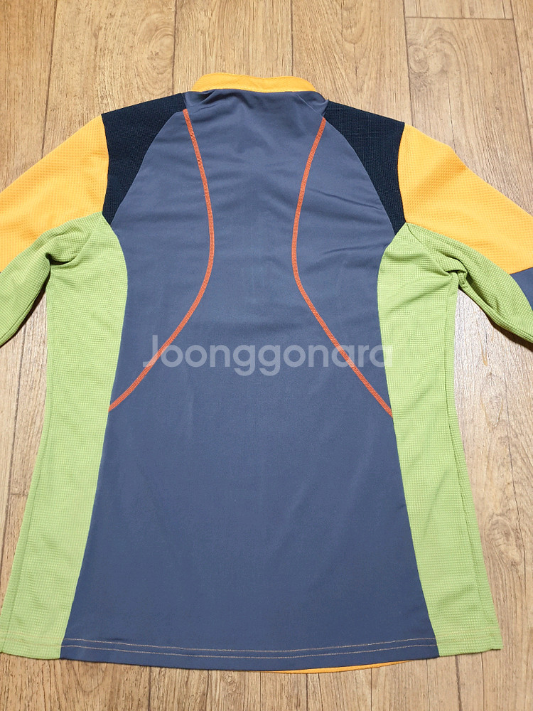 1102 코오롱 아웃도어 반집업 90 사이즈입니다--8