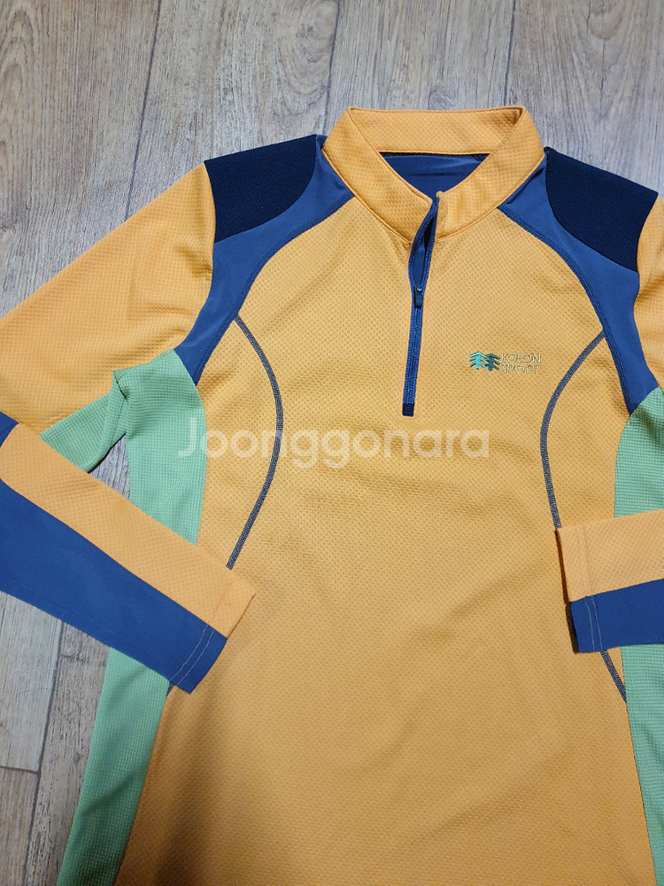 1102 코오롱 아웃도어 반집업 90 사이즈입니다--13